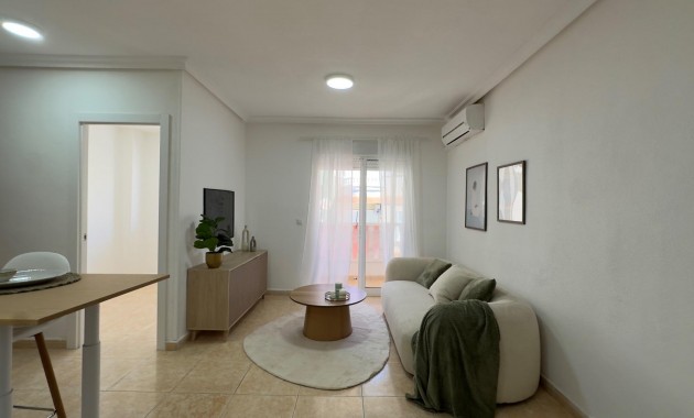 Sale - Apartment / flat -
Torrevieja - Estacion de autobuses