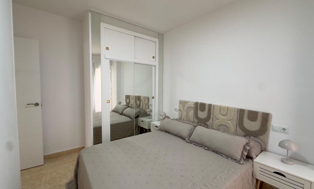 Sale - Apartment / flat -
Torrevieja - Estacion de autobuses