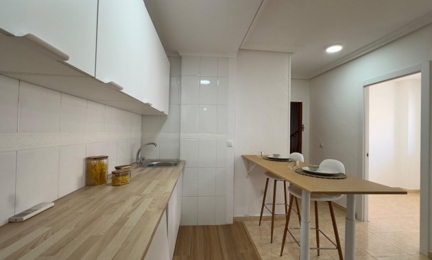 Sale - Apartment / flat -
Torrevieja - Estacion de autobuses