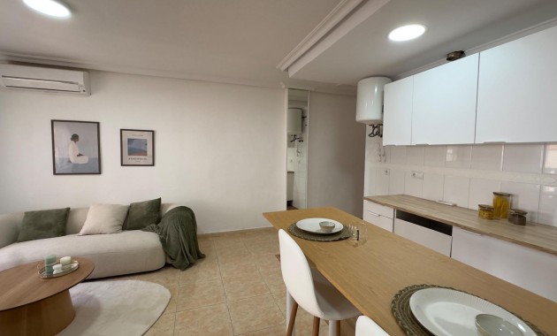 Sale - Apartment / flat -
Torrevieja - Estacion de autobuses