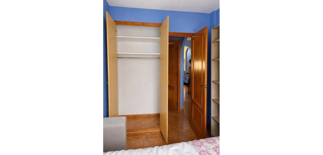 Sale - Apartment / flat -
Torrevieja - Playa de los locos