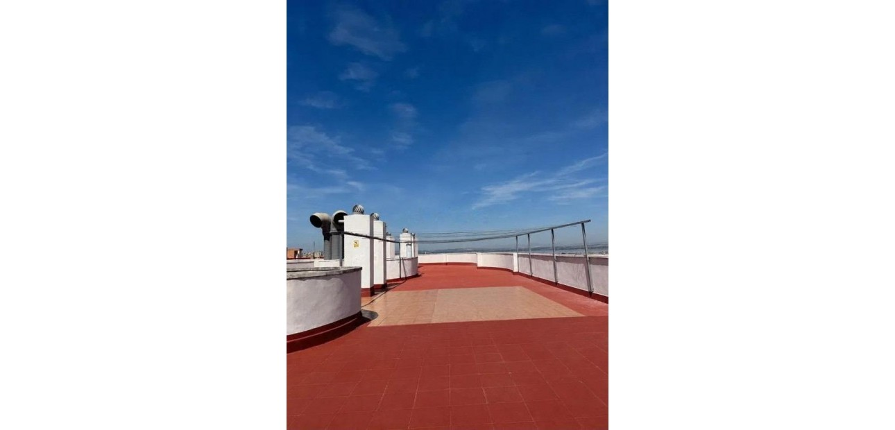 Sale - Apartment / flat -
Torrevieja - Playa de los locos