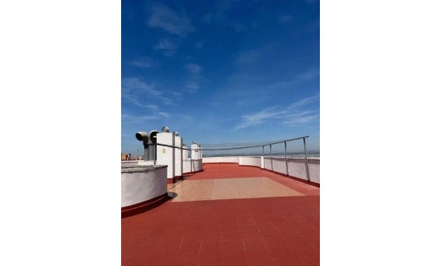 Sale - Apartment / flat -
Torrevieja - Playa de los locos