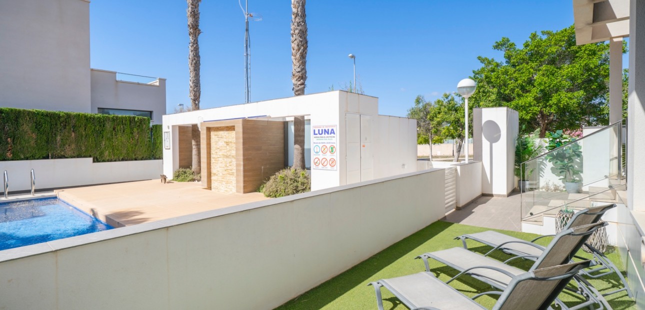 Venta - Detached Villa -
Ciudad Quesada - La Laguna