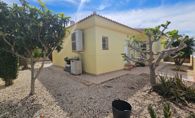 Venta - Detached Villa -
La Marina - La Marina - Urbanization