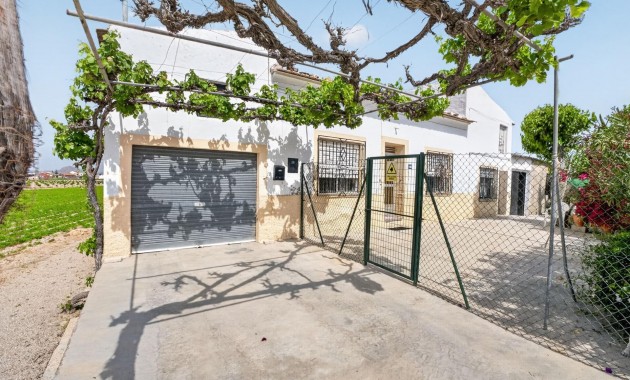 Herverkoop - Country Property -
Orihuela - Desamparados-Hurchillo-Torremendo