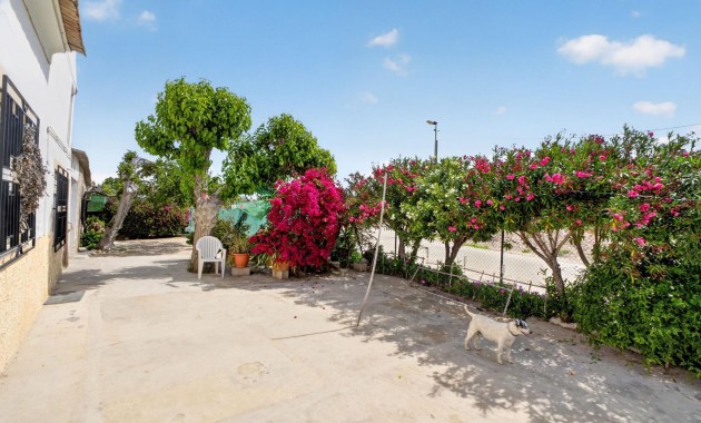 Herverkoop - Country Property -
Orihuela - Desamparados-Hurchillo-Torremendo