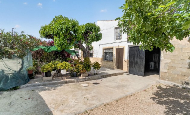 Herverkoop - Country Property -
Orihuela - Desamparados-Hurchillo-Torremendo