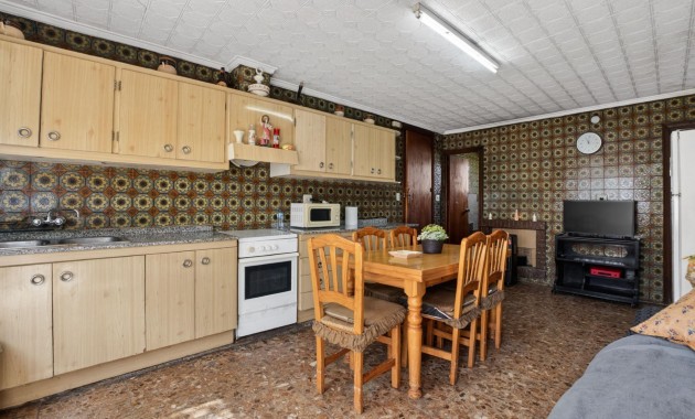 Herverkoop - Country Property -
Orihuela - Desamparados-Hurchillo-Torremendo