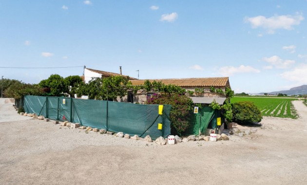 Herverkoop - Country Property -
Orihuela - Desamparados-Hurchillo-Torremendo