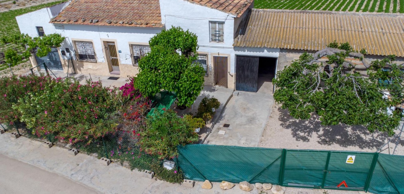 Herverkoop - Country Property -
Orihuela - Desamparados-Hurchillo-Torremendo