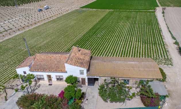 Herverkoop - Country Property -
Orihuela - Desamparados-Hurchillo-Torremendo