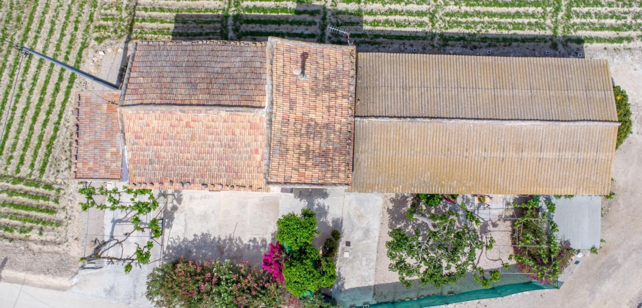 Herverkoop - Country Property -
Orihuela - Desamparados-Hurchillo-Torremendo