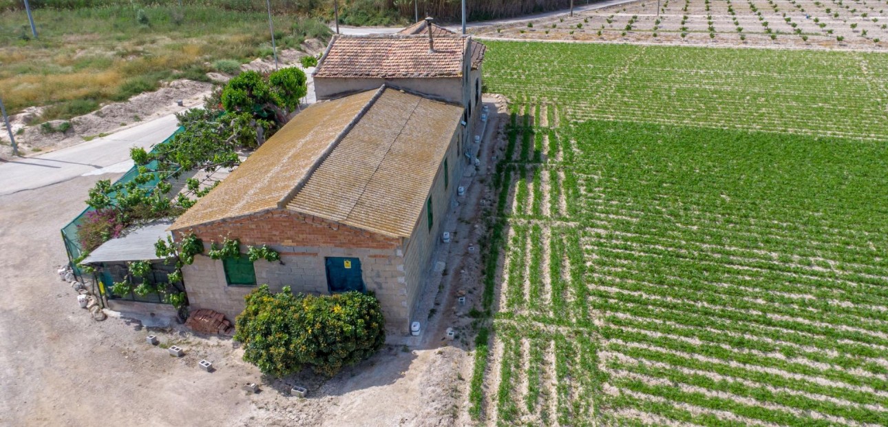 Herverkoop - Country Property -
Orihuela - Desamparados-Hurchillo-Torremendo