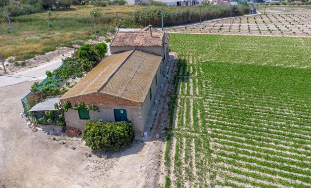 Herverkoop - Country Property -
Orihuela - Desamparados-Hurchillo-Torremendo