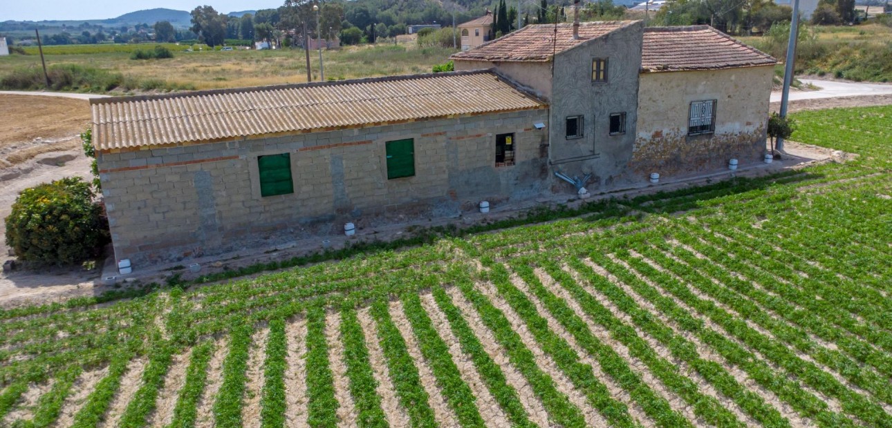 Herverkoop - Country Property -
Orihuela - Desamparados-Hurchillo-Torremendo