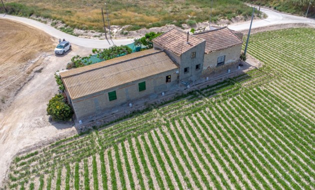 Herverkoop - Country Property -
Orihuela - Desamparados-Hurchillo-Torremendo