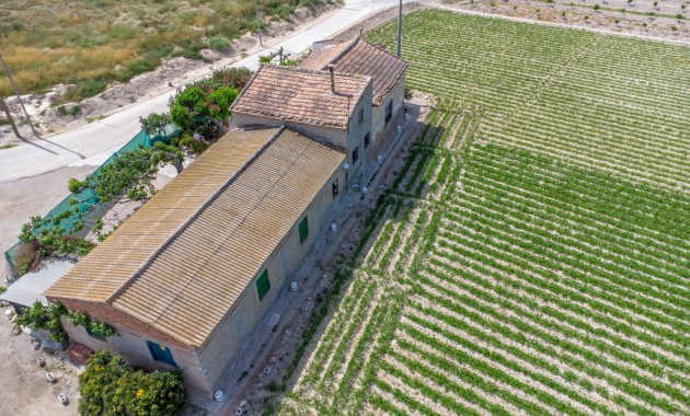 Herverkoop - Country Property -
Orihuela - Desamparados-Hurchillo-Torremendo