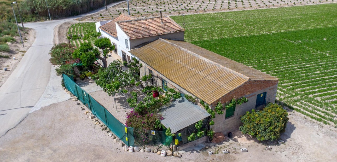 Herverkoop - Country Property -
Orihuela - Desamparados-Hurchillo-Torremendo