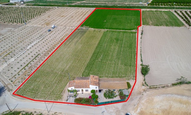 Herverkoop - Country Property -
Orihuela - Desamparados-Hurchillo-Torremendo