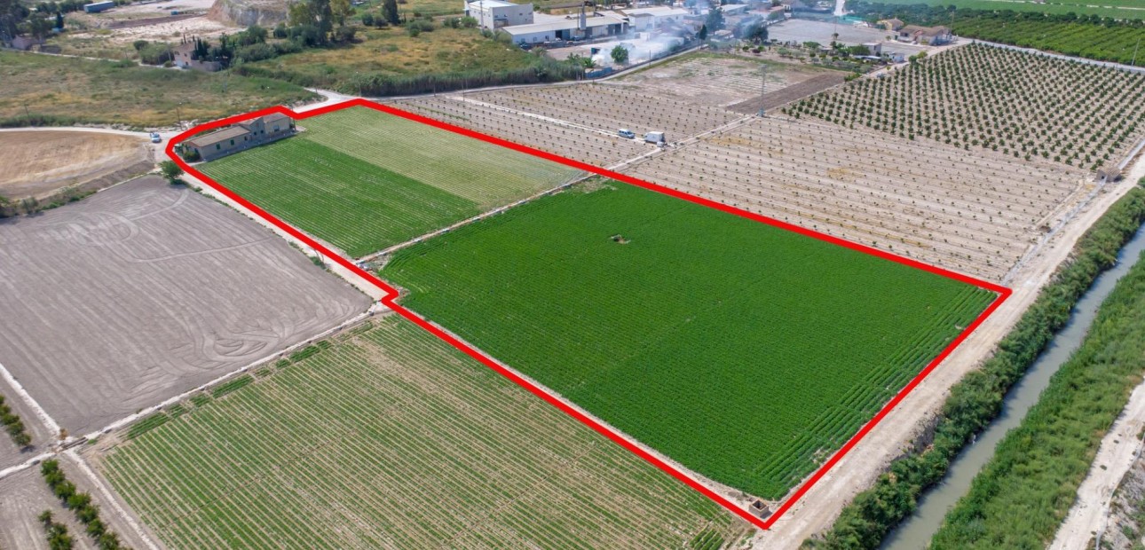 Herverkoop - Country Property -
Orihuela - Desamparados-Hurchillo-Torremendo