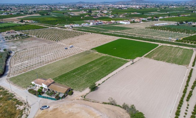 Herverkoop - Country Property -
Orihuela - Desamparados-Hurchillo-Torremendo