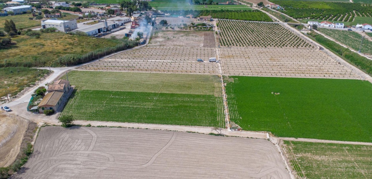 Herverkoop - Country Property -
Orihuela - Desamparados-Hurchillo-Torremendo