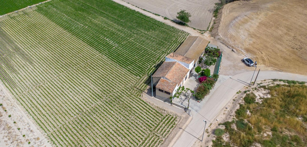 Herverkoop - Country Property -
Orihuela - Desamparados-Hurchillo-Torremendo