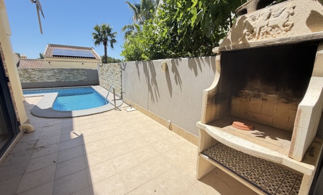 Herverkoop - Detached Villa -
Orihuela Costa - Las Ramblas