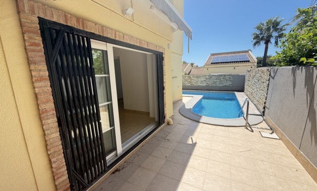 Herverkoop - Detached Villa -
Orihuela Costa - Las Ramblas