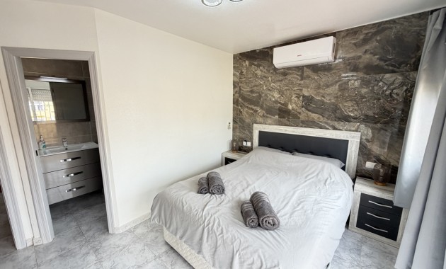 Venta - Detached Villa -
Orihuela Costa - Villamartin
