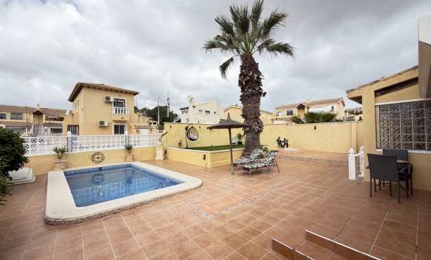 Venta - Detached Villa -
Orihuela Costa - Villamartin