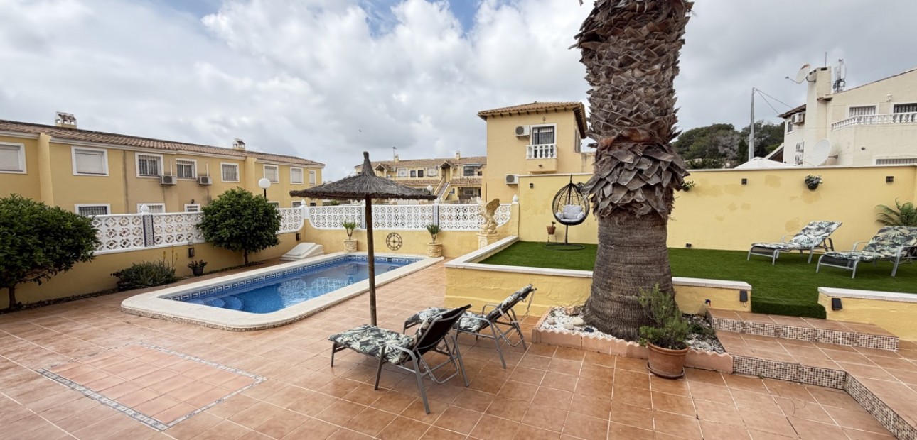 Venta - Detached Villa -
Orihuela Costa - Villamartin