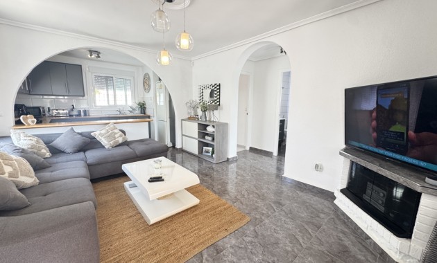 Herverkoop - Detached Villa -
Orihuela Costa - Villamartin