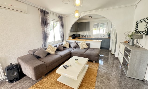 Herverkoop - Detached Villa -
Orihuela Costa - Villamartin