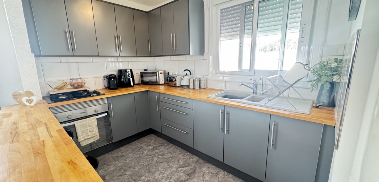 Herverkoop - Detached Villa -
Orihuela Costa - Villamartin