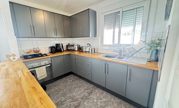 Herverkoop - Detached Villa -
Orihuela Costa - Villamartin