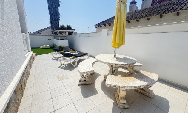 Herverkoop - Detached Villa -
Orihuela Costa - Villamartin