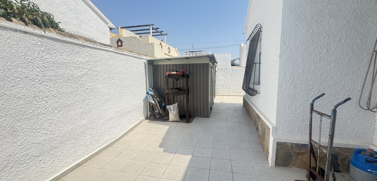 Herverkoop - Detached Villa -
Orihuela Costa - Villamartin