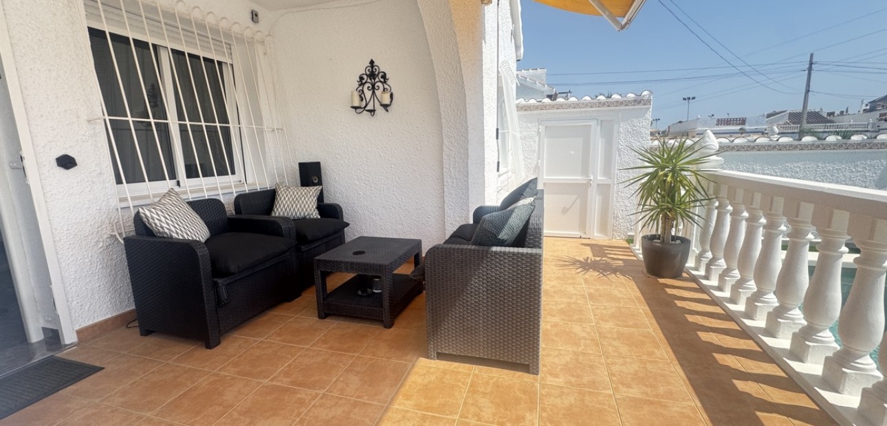 Herverkoop - Detached Villa -
Orihuela Costa - Villamartin