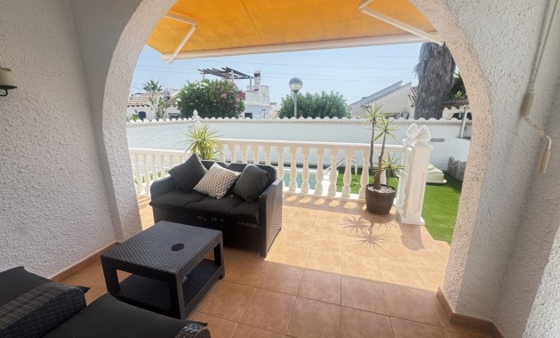 Herverkoop - Detached Villa -
Orihuela Costa - Villamartin