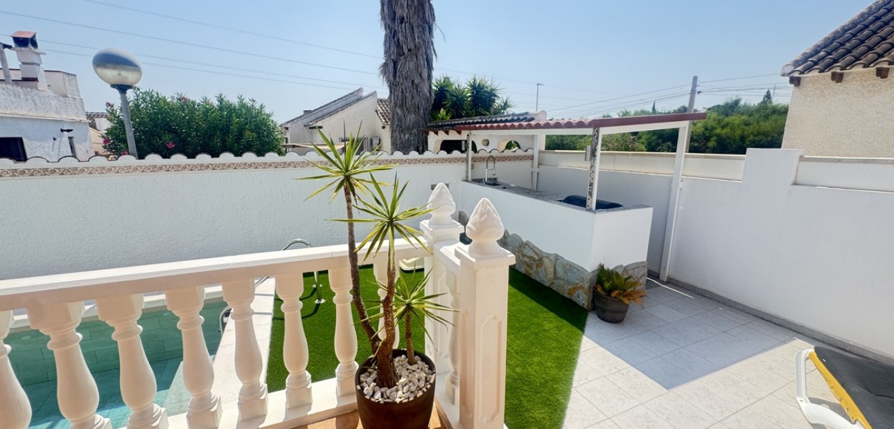 Herverkoop - Detached Villa -
Orihuela Costa - Villamartin