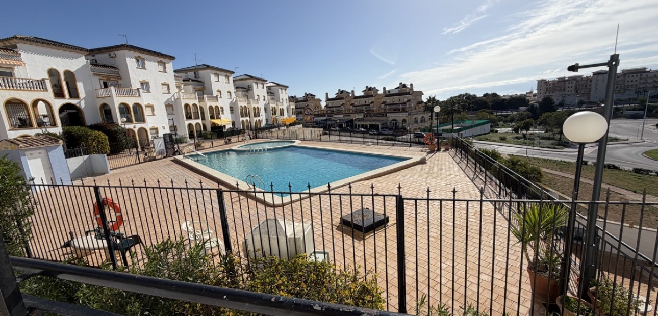 Herverkoop - Appartement / flat -
Orihuela Costa - La Zenia