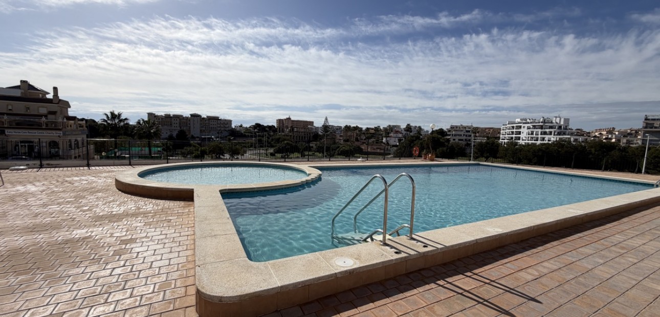 Herverkoop - Appartement / flat -
Orihuela Costa - La Zenia