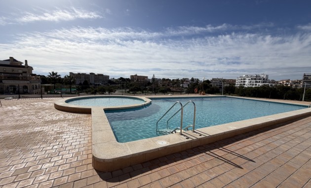 Herverkoop - Appartement / flat -
Orihuela Costa - La Zenia