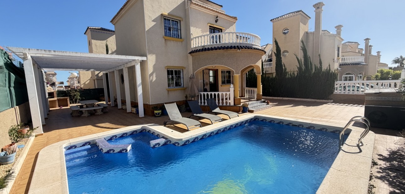 Venta - Detached Villa -
Orihuela Costa - Villamartin