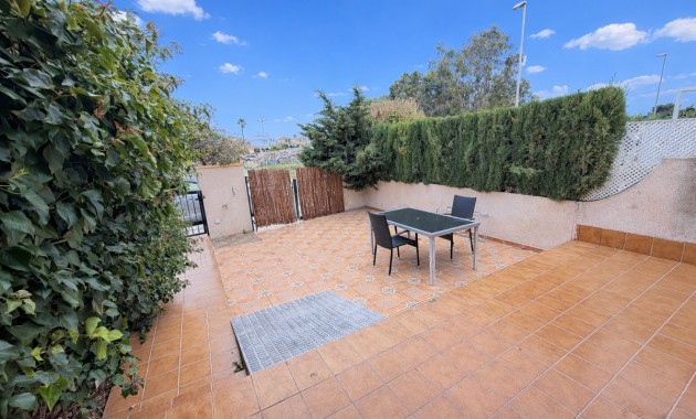 Herverkoop - Herenhuis -
Orihuela Costa - Cabo Roig