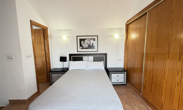 Herverkoop - Herenhuis -
Orihuela Costa - Cabo Roig