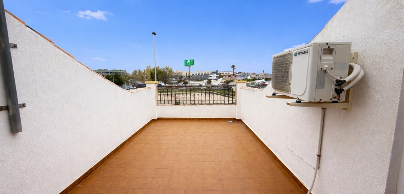 Herverkoop - Herenhuis -
Orihuela Costa - Cabo Roig