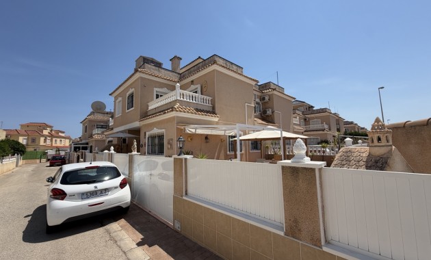 Sale - Quad Villa -
Orihuela Costa - La Zenia